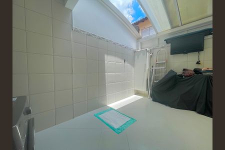 Casa à venda com 70m², 2 quartos e 1 vagaÁrea de Serviço