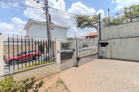 Casa à venda com 270m², 3 quartos e 6 vagasEntrada