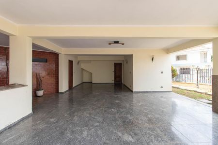 Casa à venda com 270m², 3 quartos e 6 vagasGaragem