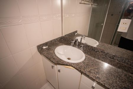 Apartamento para alugar com 80m², 3 quartos e 2 vagas Apartamento para alugar com 80m², 3 quartos e 2 vagasBANHEIRO DA SUÍTE