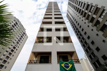 Apartamento para alugar com 80m², 3 quartos e 2 vagas Apartamento para alugar com 80m², 3 quartos e 2 vagasFACHADA