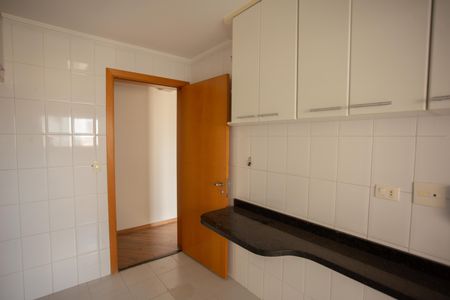 Apartamento para alugar com 80m², 3 quartos e 2 vagas Apartamento para alugar com 80m², 3 quartos e 2 vagasCOZINHA