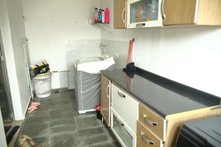 Casa à venda com 267m², 4 quartos e 3 vagasServiço - Casa  1 