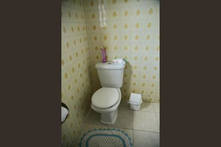 Casa à venda com 267m², 4 quartos e 3 vagasBanheiro Casa 2 