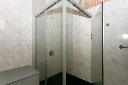 Casa à venda com 180m², 3 quartos e 1 vagaCasa 1 - Banheiro