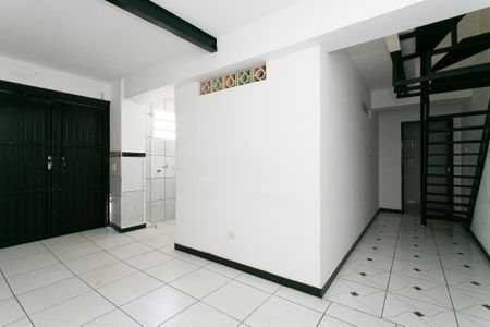 Casa à venda com 180m², 3 quartos e 1 vagaCasa 2 - Garagem