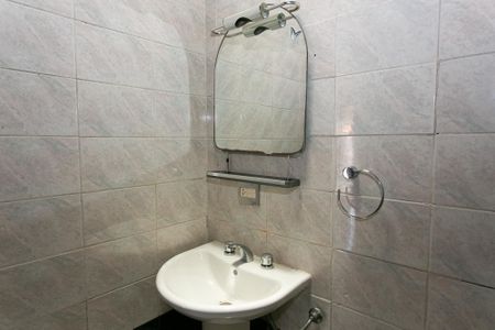 Casa à venda com 180m², 3 quartos e 1 vagaCasa 1 - Banheiro