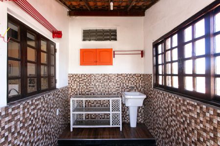 Casa à venda com 180m², 3 quartos e 1 vagaCasa 1 - Área de Serviço