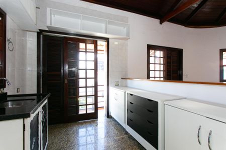 Casa à venda com 180m², 3 quartos e 1 vagaCasa 1 - Cozinha