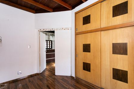 Casa à venda com 180m², 3 quartos e 1 vagaCasa 1 - Quarto