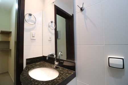 Apartamento para alugar com 59m², 2 quartos e 2 vagasBanheiro Social