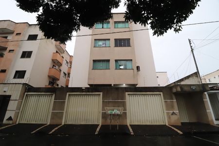 Apartamento para alugar com 59m², 2 quartos e 2 vagasFachada