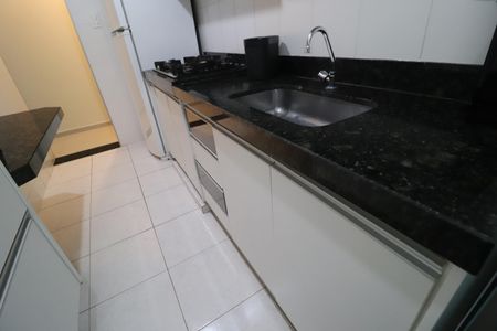 Apartamento para alugar com 59m², 2 quartos e 2 vagasCozinha