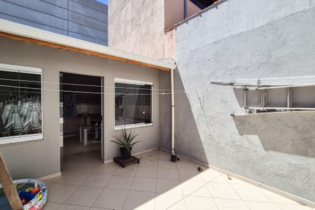 Casa à venda com 181m², 4 quartos e 2 vagasQuintal