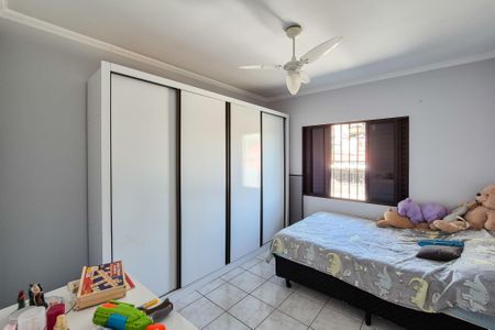 Casa à venda com 181m², 4 quartos e 2 vagasQuarto 1