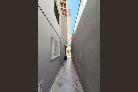 Casa à venda com 181m², 4 quartos e 2 vagasCorredor