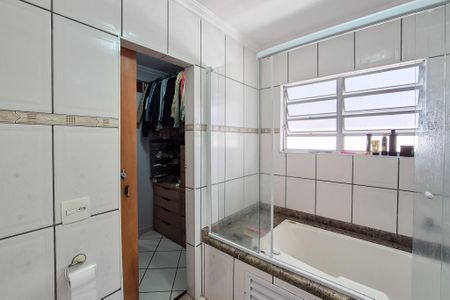 Casa à venda com 181m², 4 quartos e 2 vagasBanheiro da Suíte