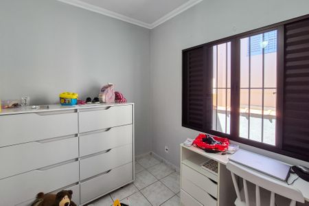 Casa à venda com 181m², 4 quartos e 2 vagasQuarto 2
