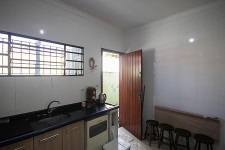Casa à venda com 360m², 3 quartos e 3 vagasCozinha 
