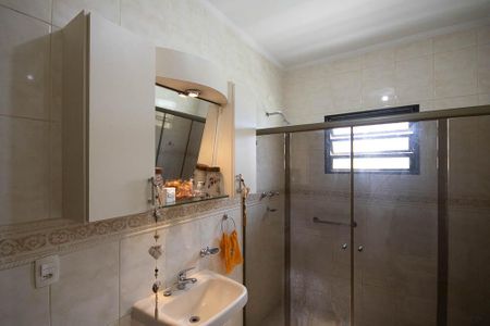 Casa à venda com 360m², 3 quartos e 3 vagasBanheiro da Suíte