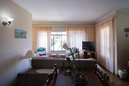 Casa à venda com 360m², 3 quartos e 3 vagasSala