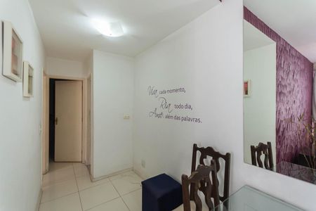 Apartamento à venda com 74m², 2 quartos e 1 vagaSala