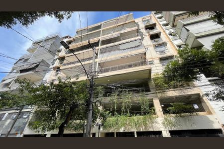 Apartamento à venda com 74m², 2 quartos e 1 vagaFachada