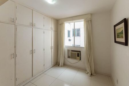 Apartamento à venda com 74m², 2 quartos e 1 vagaQuarto 