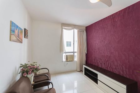 Apartamento à venda com 74m², 2 quartos e 1 vagaSala