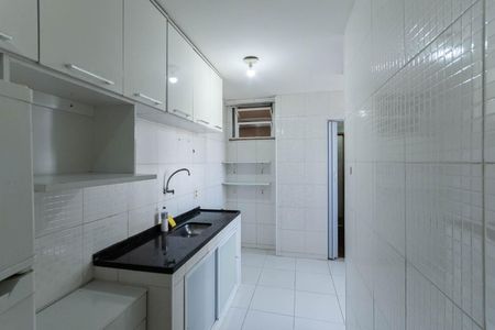 Apartamento à venda com 74m², 2 quartos e 1 vagaCozinha