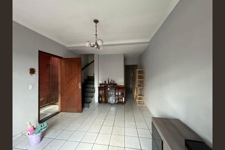 Casa para alugar com 99m², 3 quartos e 1 vaga Casa para alugar com 99m², 3 quartos e 1 vagaSala