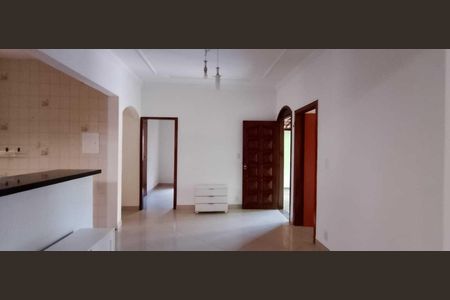 Casa para alugar com 4 quartos, 220m² em Ouro Preto, Belo Horizonte