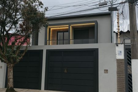 Casa à venda com 140m², 3 quartos e 2 vagasFrente