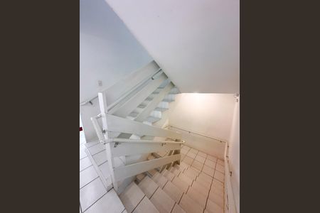 Apartamento para alugar com 55m², 2 quartos e 1 vagaEscada