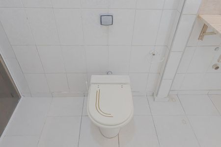 Apartamento à venda com 79m², 2 quartos e sem vaga Apartamento à venda com 79m², 2 quartos e sem vagaBanheiro