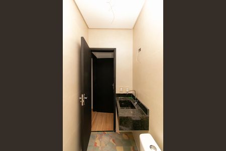 Casa à venda com 140m², 3 quartos e 2 vagasBanheiro da Suíte 1