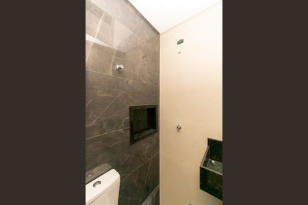 Casa à venda com 140m², 3 quartos e 2 vagasBanheiro da Suíte 3