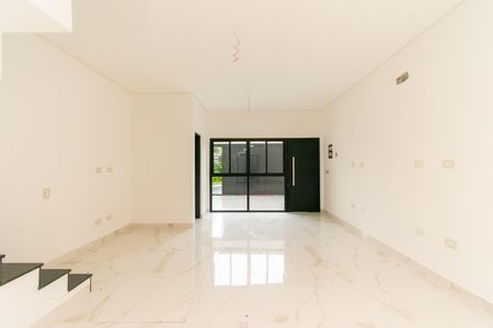 Casa à venda com 140m², 3 quartos e 2 vagasSala