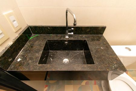 Casa à venda com 140m², 3 quartos e 2 vagasBanheiro da Suíte 1