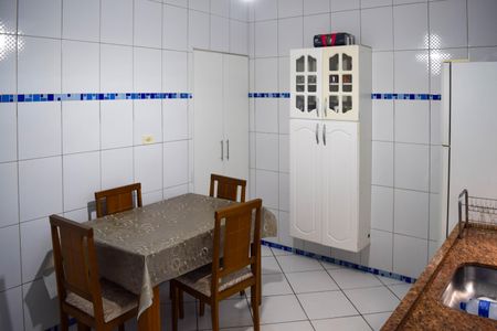 Casa à venda com 102m², 3 quartos e 3 vagasCozinha