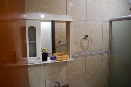 Casa à venda com 102m², 3 quartos e 3 vagasBanheiro 