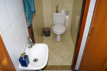 Casa à venda com 102m², 3 quartos e 3 vagasLavabo