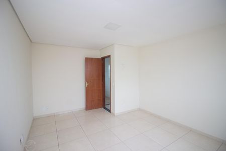 Quarto 2 de casa para alugar com 2 quartos, 78m² em Santa Helena, Contagem