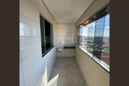 Casa para alugar com 1 quarto, 78m² em Santa Helena, Contagem