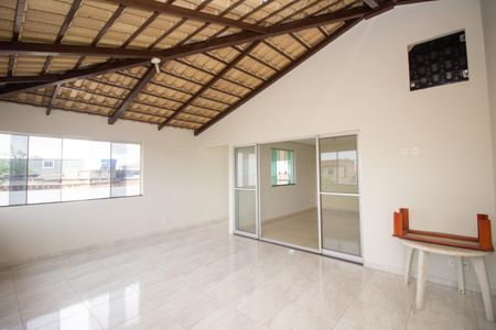 Sala de casa para alugar com 2 quartos, 78m² em Santa Helena, Contagem
