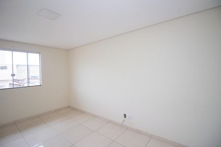 Quarto 2 de casa para alugar com 2 quartos, 78m² em Santa Helena, Contagem