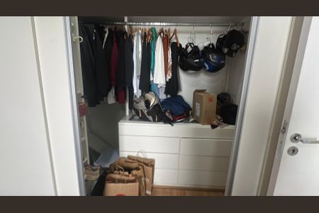 Apartamento para alugar com 53m², 2 quartos e 1 vagaCloset