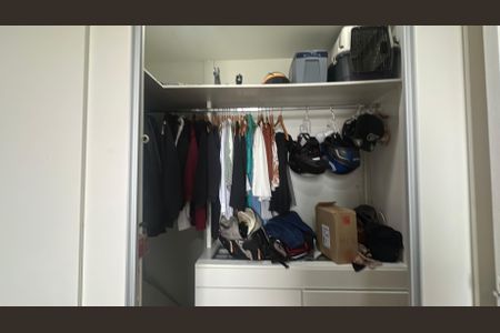 Apartamento para alugar com 53m², 2 quartos e 1 vagaCloset