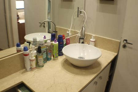 Apartamento para alugar com 53m², 2 quartos e 1 vagaBanheiro