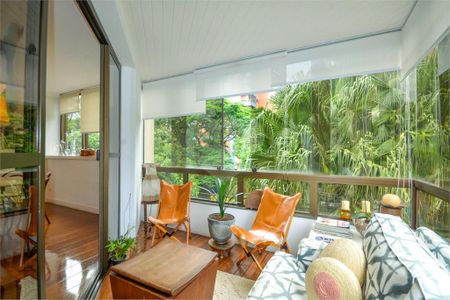 Apartamento à venda com 172m², 4 quartos e 3 vagas